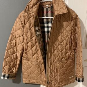 NWOT Burberry Women Quilted Jacket in Camel